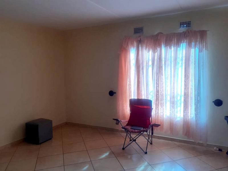 2 Bedroom Property for Sale in Jabulani Gauteng