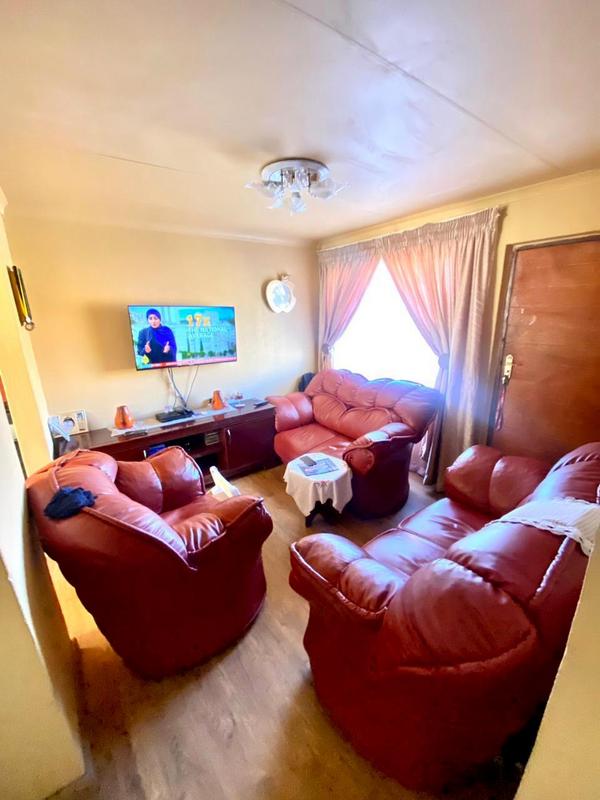 2 Bedroom Property for Sale in Kagiso Gauteng