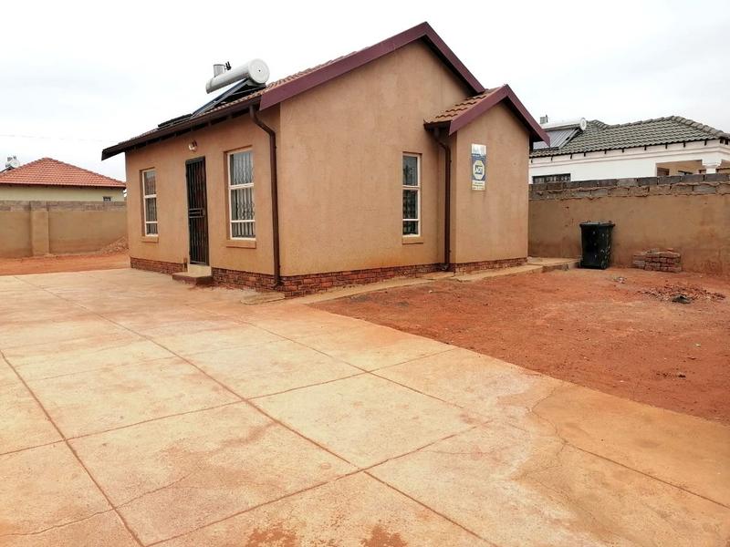 2 Bedroom Property for Sale in Lehae Gauteng