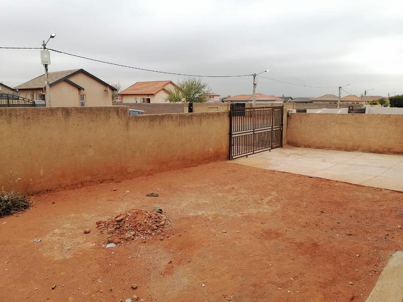 2 Bedroom Property for Sale in Lehae Gauteng