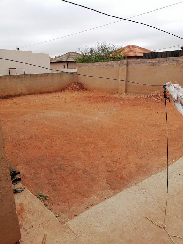 2 Bedroom Property for Sale in Lehae Gauteng