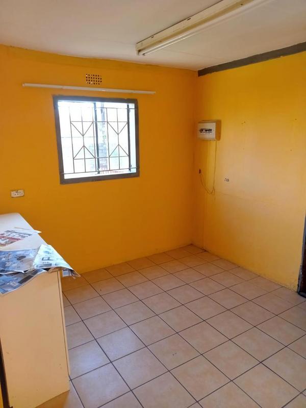 2 Bedroom Property for Sale in Lenasia South Gauteng