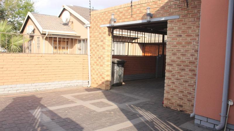 4 Bedroom Property for Sale in Lenasia South Gauteng