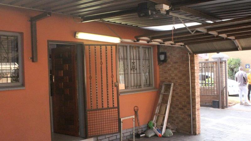 4 Bedroom Property for Sale in Lenasia South Gauteng