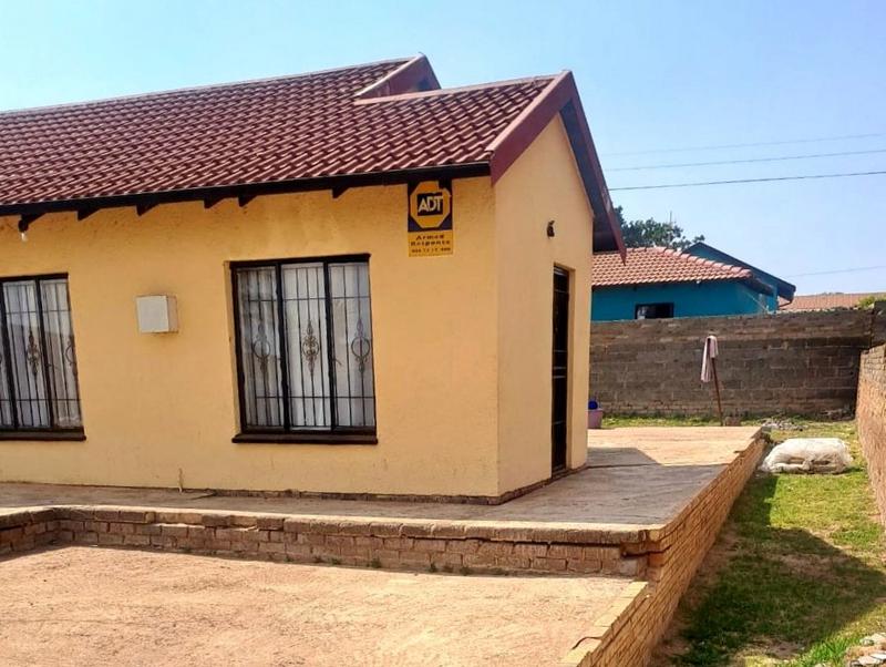 3 Bedroom Property for Sale in Lenasia South Gauteng