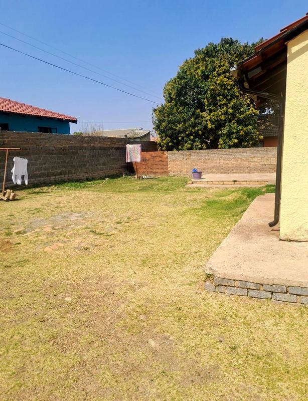 3 Bedroom Property for Sale in Lenasia South Gauteng