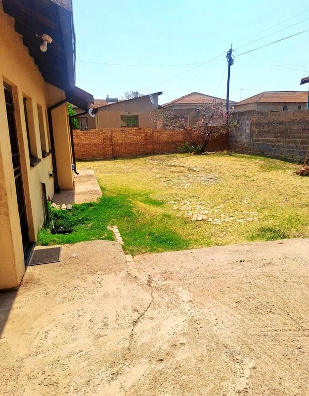 3 Bedroom Property for Sale in Lenasia South Gauteng