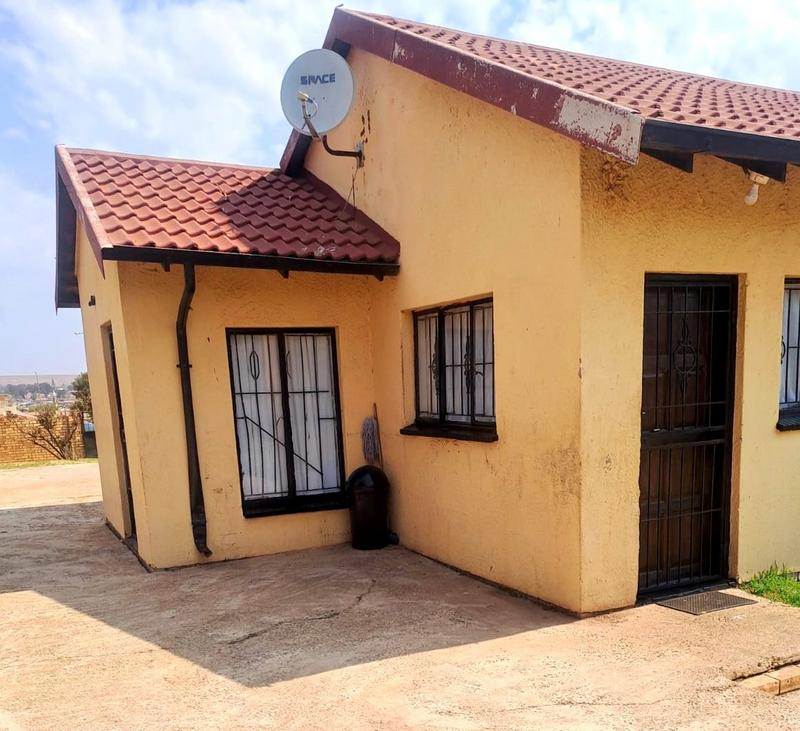 3 Bedroom Property for Sale in Lenasia South Gauteng