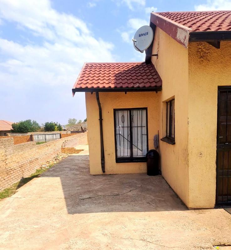 3 Bedroom Property for Sale in Lenasia South Gauteng