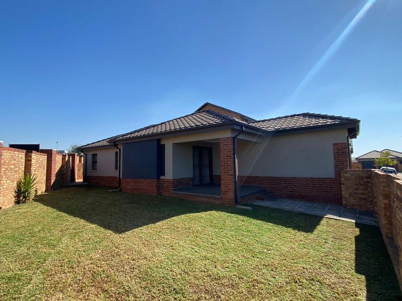 3 Bedroom Property for Sale in Lion Pride Gauteng