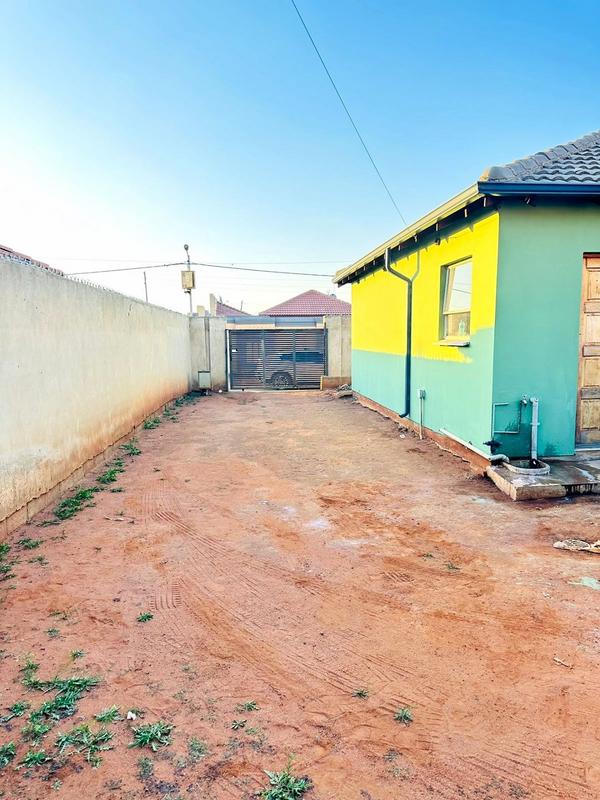 3 Bedroom Property for Sale in Lufhereng Gauteng