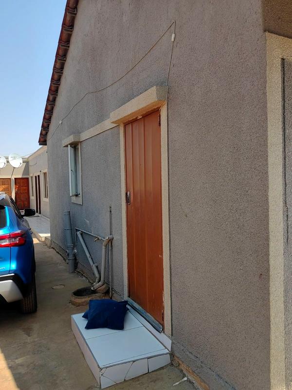 2 Bedroom Property for Sale in Lufhereng Gauteng