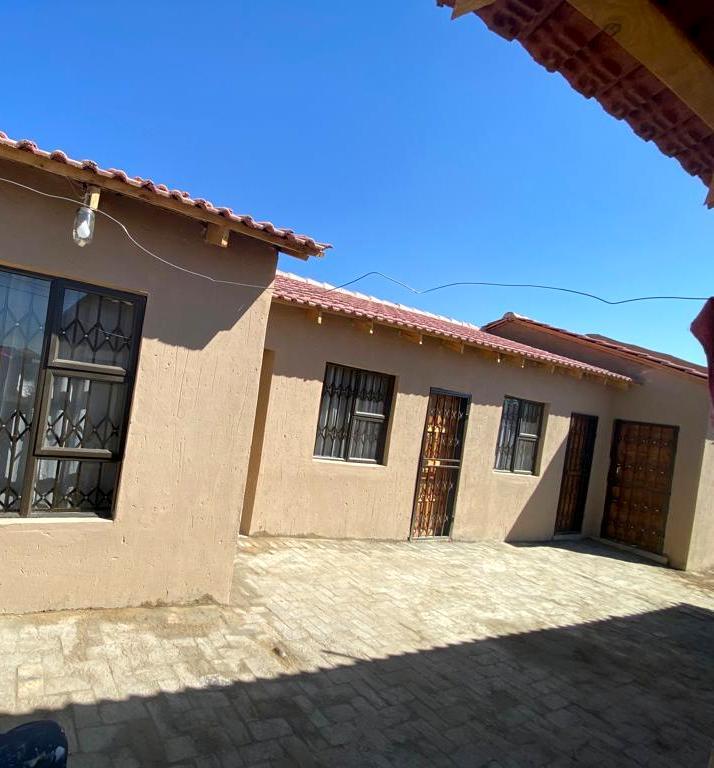 3 Bedroom Property for Sale in Meadowlands Gauteng