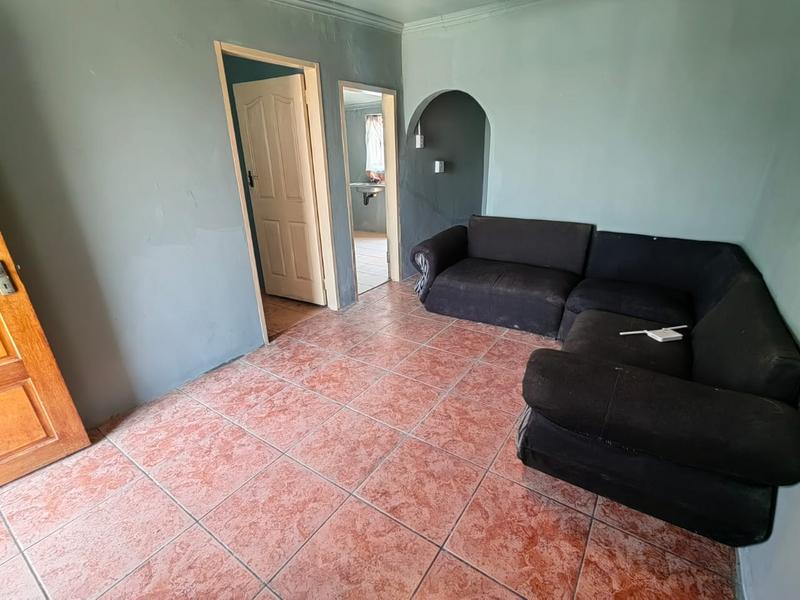 1 Bedroom Property for Sale in Meadowlands East Gauteng