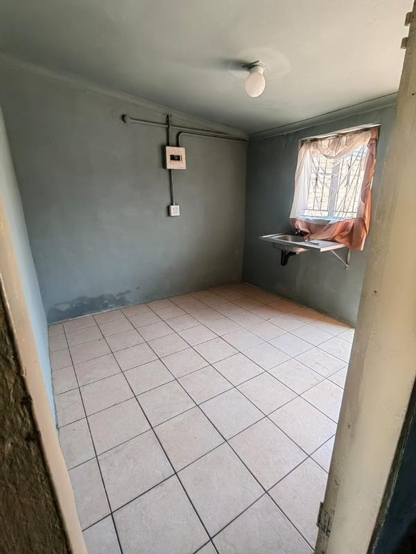 1 Bedroom Property for Sale in Meadowlands East Gauteng