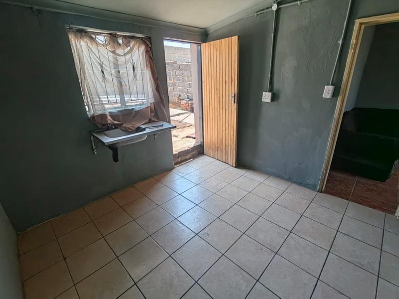 1 Bedroom Property for Sale in Meadowlands East Gauteng