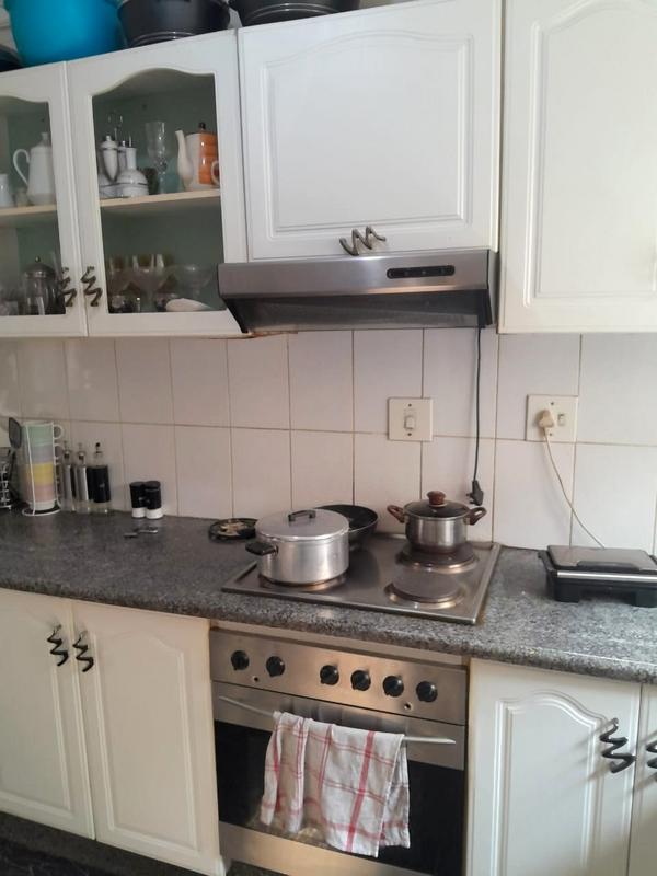 1 Bedroom Property for Sale in Meadowlands West Gauteng