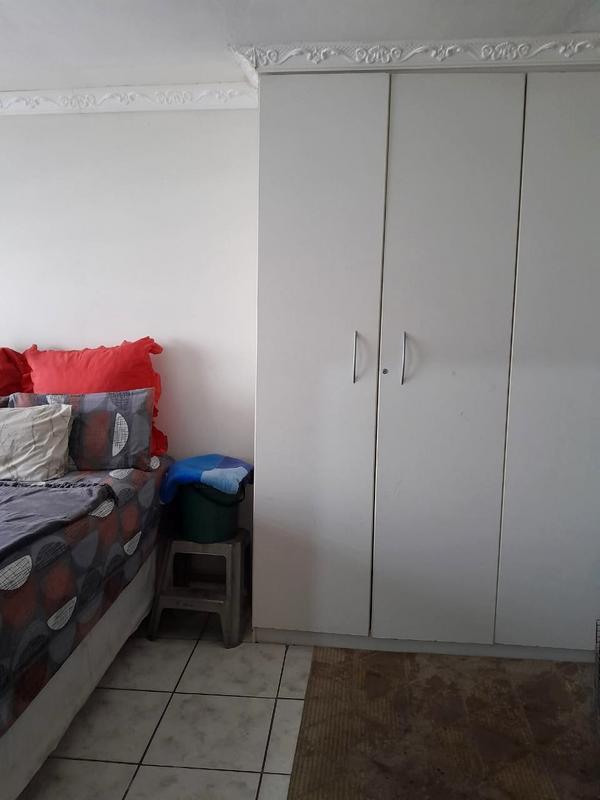 1 Bedroom Property for Sale in Meadowlands West Gauteng