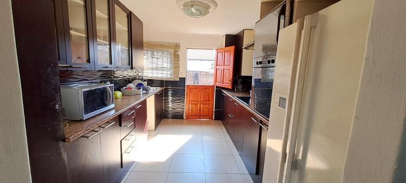 2 Bedroom Property for Sale in Mmesi Park Gauteng