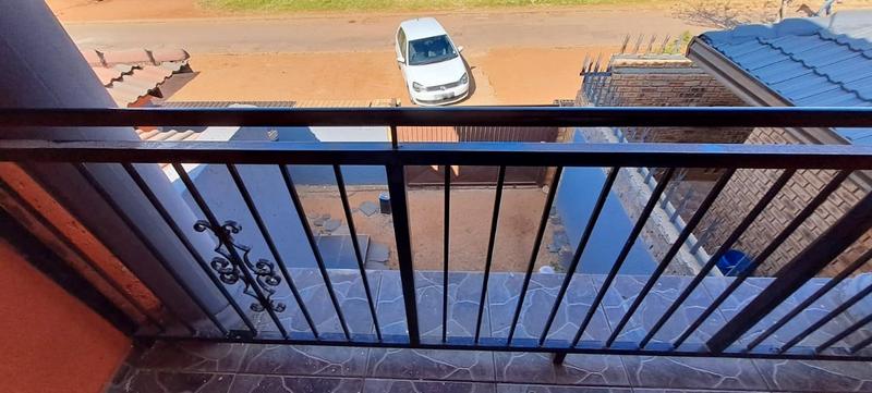 2 Bedroom Property for Sale in Mmesi Park Gauteng