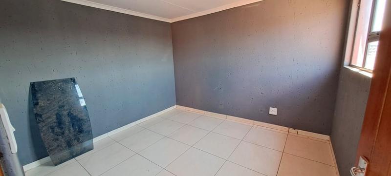 2 Bedroom Property for Sale in Mmesi Park Gauteng