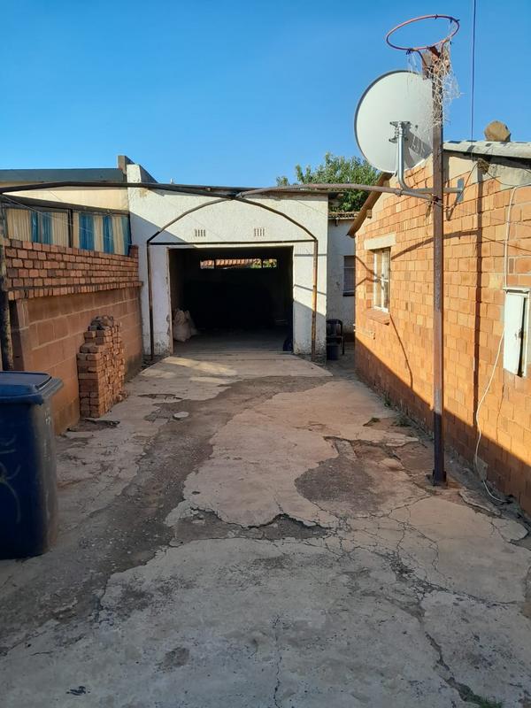 2 Bedroom Property for Sale in Mofolo Gauteng