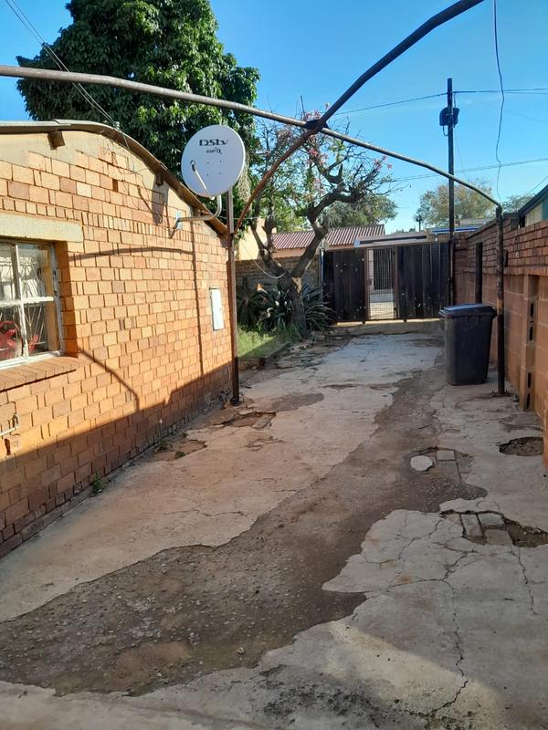 2 Bedroom Property for Sale in Mofolo Gauteng