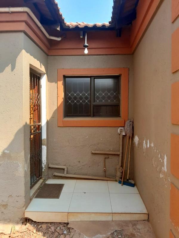 3 Bedroom Property for Sale in Mohlakeng Gauteng