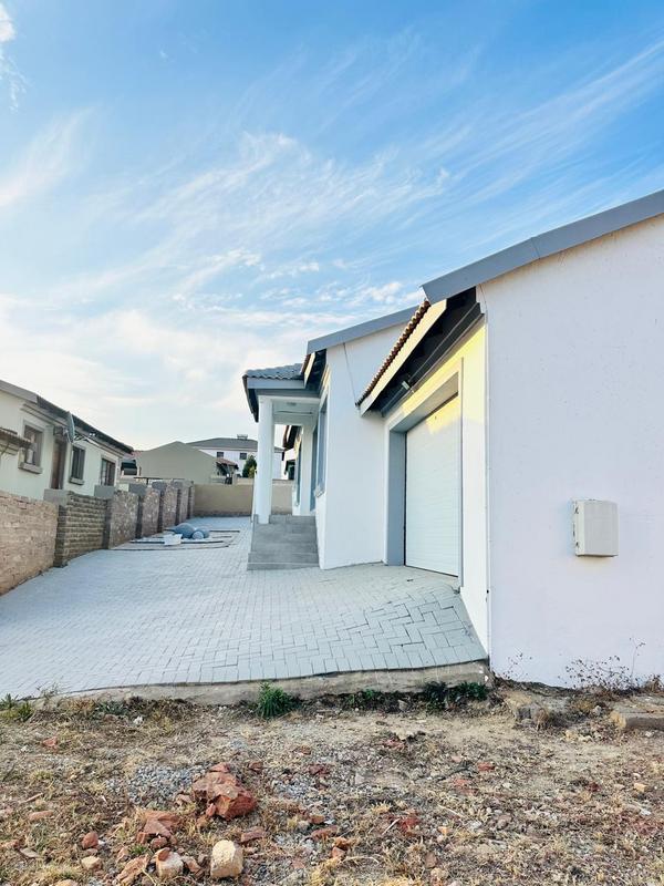 3 Bedroom Property for Sale in Munsieville Gauteng