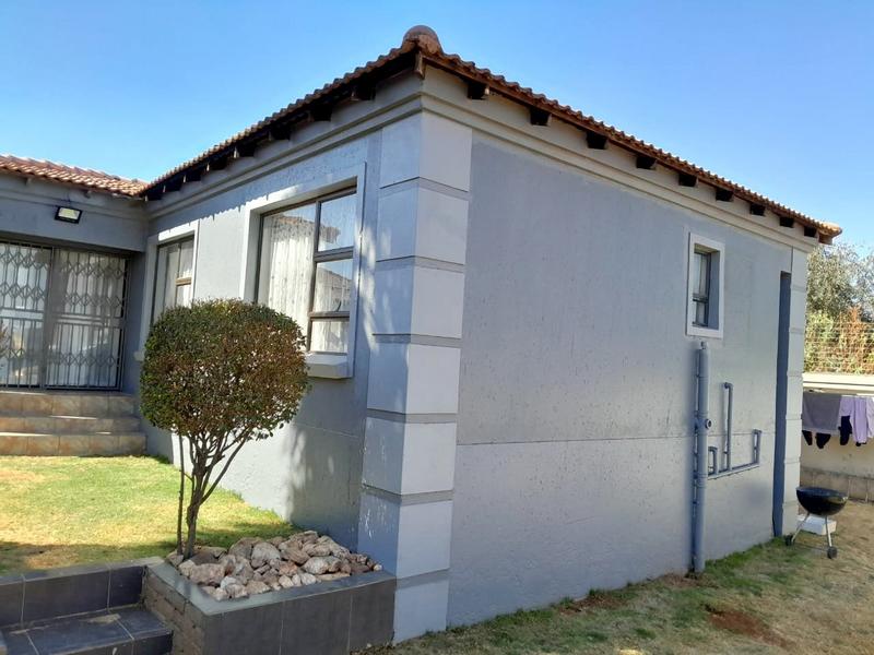 4 Bedroom Property for Sale in Munsieville Gauteng