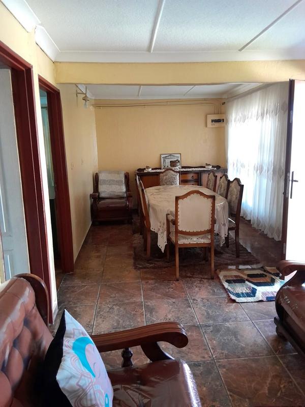 2 Bedroom Property for Sale in Orlando Gauteng