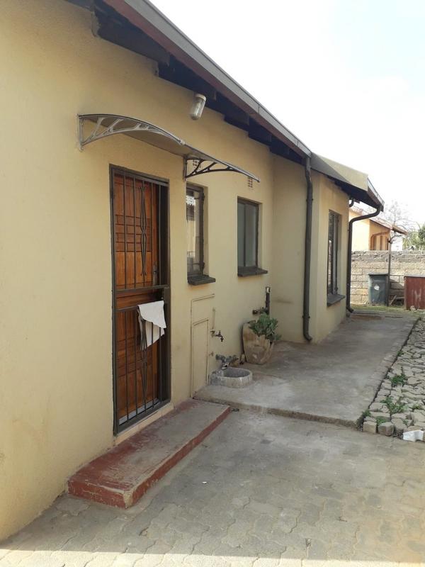 3 Bedroom Property for Sale in Protea Glen Gauteng