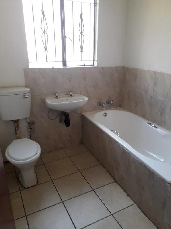 3 Bedroom Property for Sale in Protea Glen Gauteng