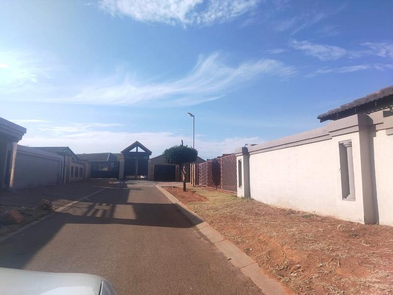 0 Bedroom Property for Sale in Protea Glen Gauteng