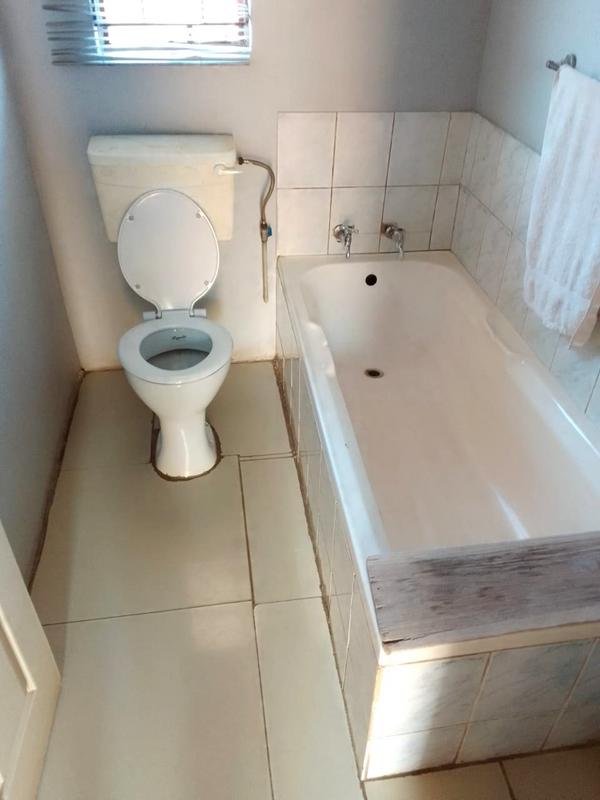 2 Bedroom Property for Sale in Protea Glen Gauteng