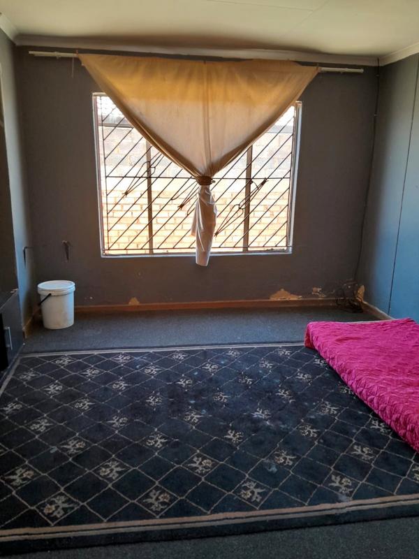 3 Bedroom Property for Sale in Protea Glen Gauteng