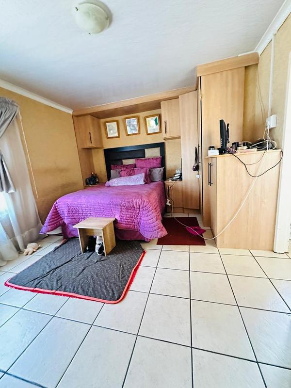 3 Bedroom Property for Sale in Protea Glen Gauteng