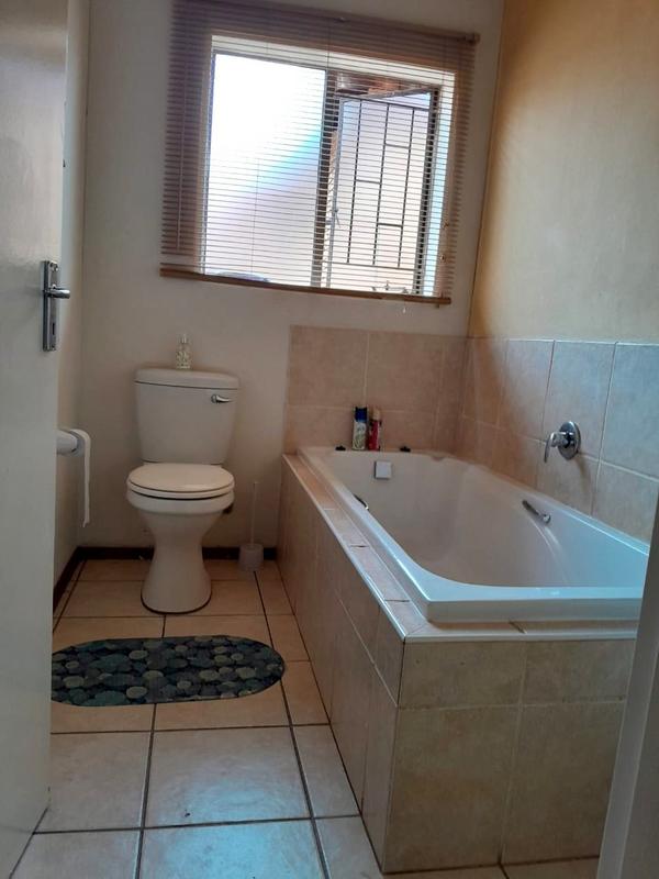 3 Bedroom Property for Sale in Protea Glen Gauteng