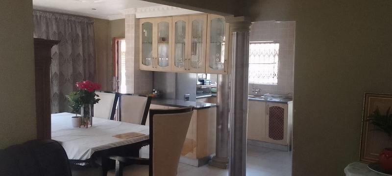 3 Bedroom Property for Sale in Protea North Gauteng