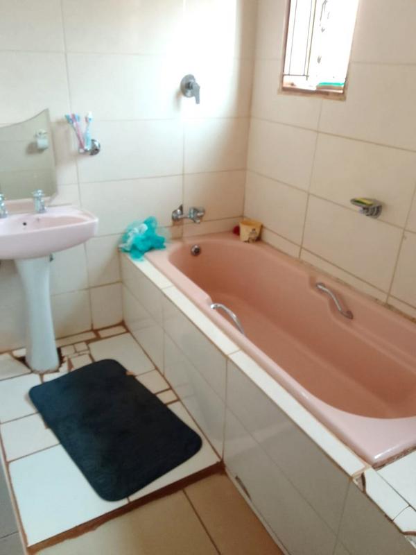 3 Bedroom Property for Sale in Rietvallei Gauteng