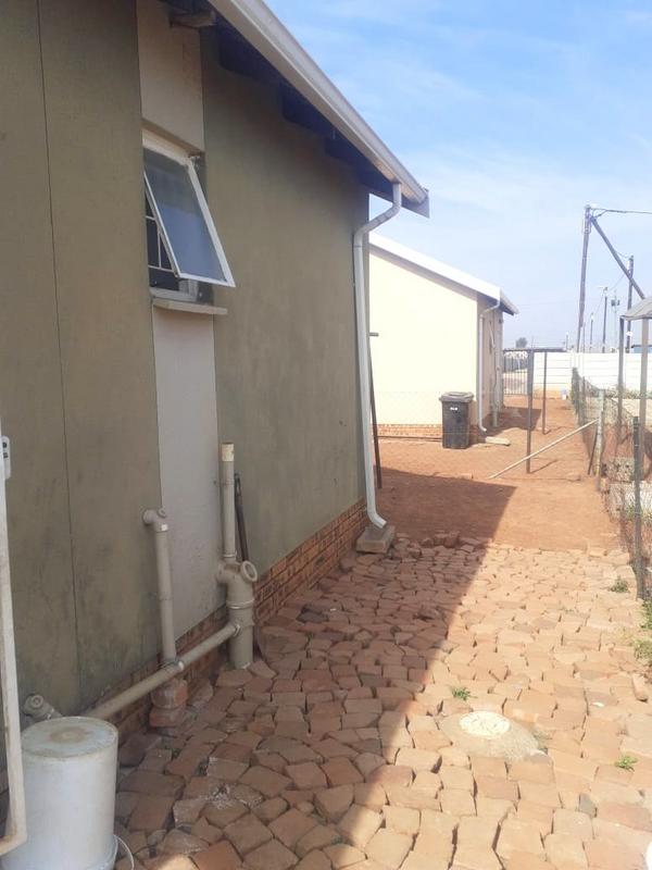 2 Bedroom Property for Sale in Savanna City Gauteng