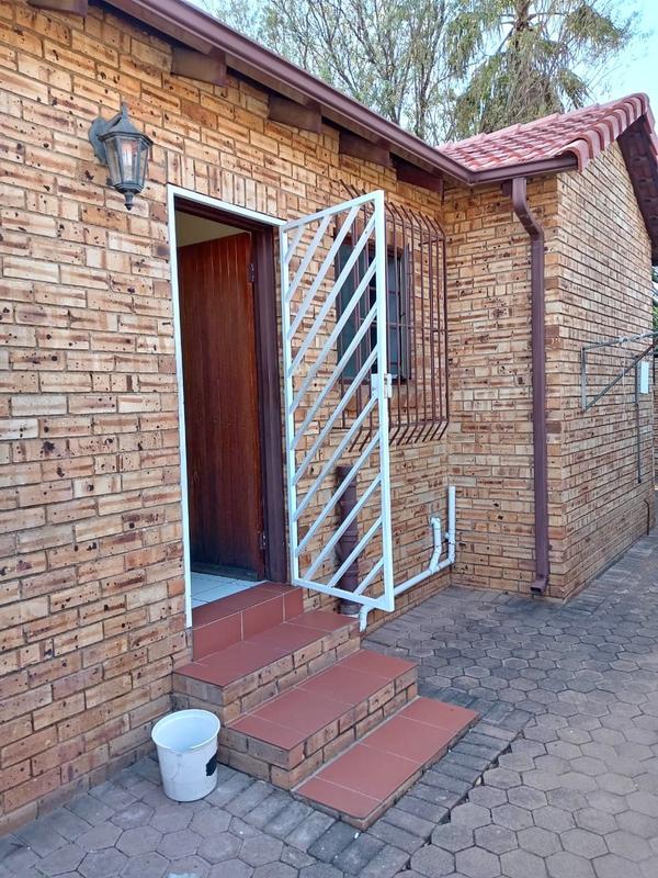 3 Bedroom Property for Sale in Strubensvallei Gauteng