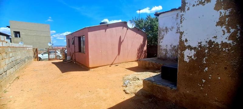 2 Bedroom Property for Sale in Thulani Gauteng