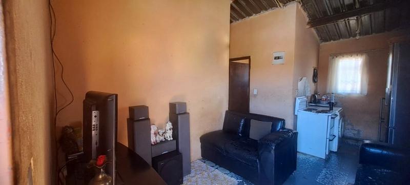 2 Bedroom Property for Sale in Thulani Gauteng