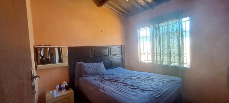 2 Bedroom Property for Sale in Thulani Gauteng