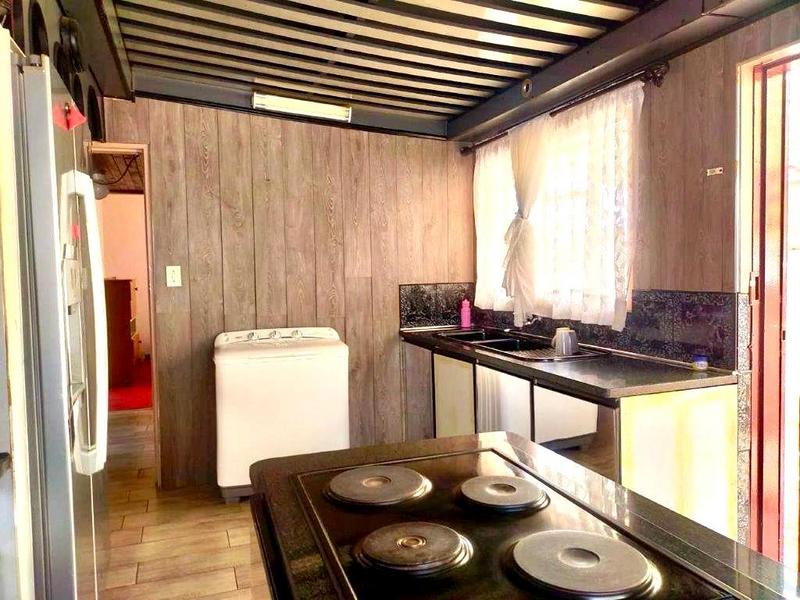 3 Bedroom Property for Sale in Toekomsrus Gauteng