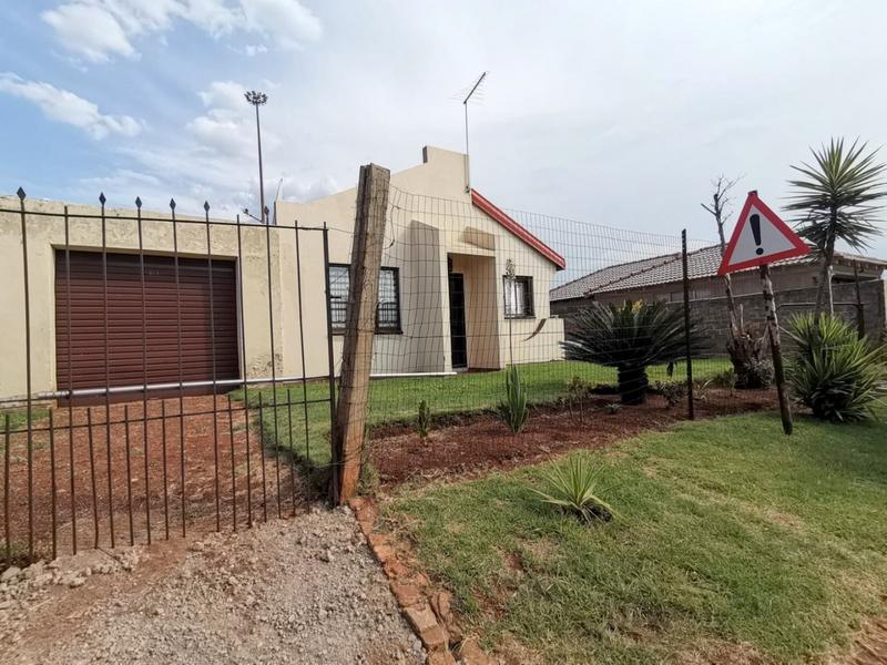 2 Bedroom Property for Sale in Tokoza Gauteng