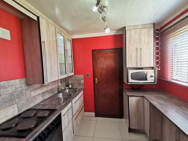 2 Bedroom Property for Sale in Tokoza Gauteng