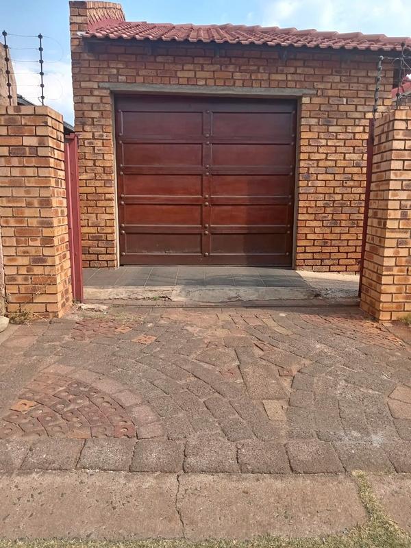 3 Bedroom Property for Sale in Vosloorus Gauteng