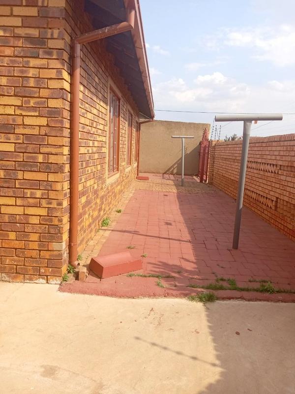 3 Bedroom Property for Sale in Vosloorus Gauteng